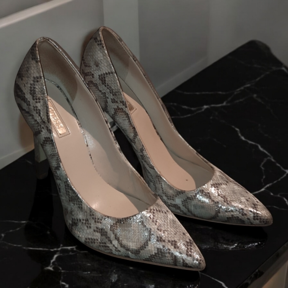 Guess Snakeskin  Heels